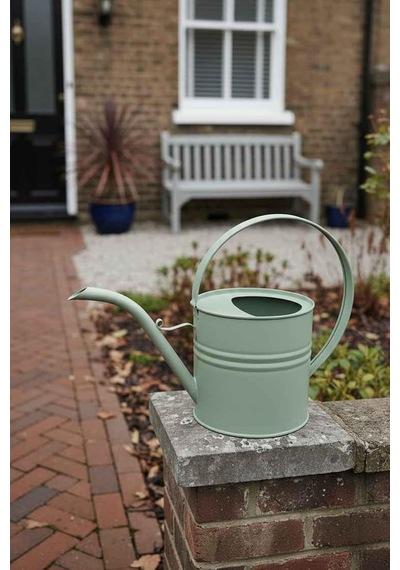 Ella 1 Litre Metal Çiçek Saksı Sulama Kabı Modern Dekoratif Çok Amaçlı Sulak Mint Yeşili