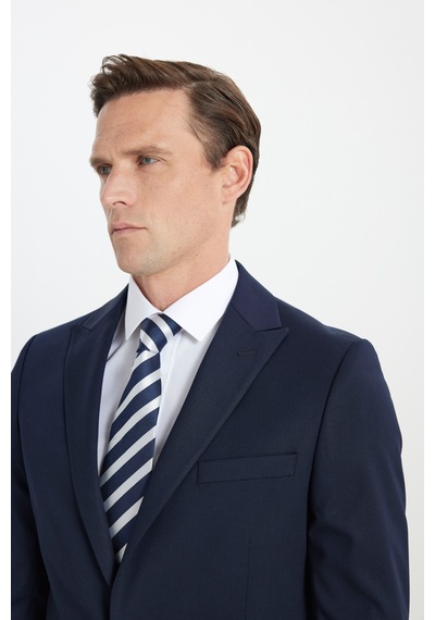 AC&Co / Altınyıldız Classics Erkek Lacı Ekstra Slim Fit Dar Kesim Kırlangıç Yaka Takım Elbise Lacı AC&Co / Altınyıldız Classics Erkek Lacı Ekstra Slim Fit Dar Kesim Kırlangıç Yaka Takım Elbise Lacı