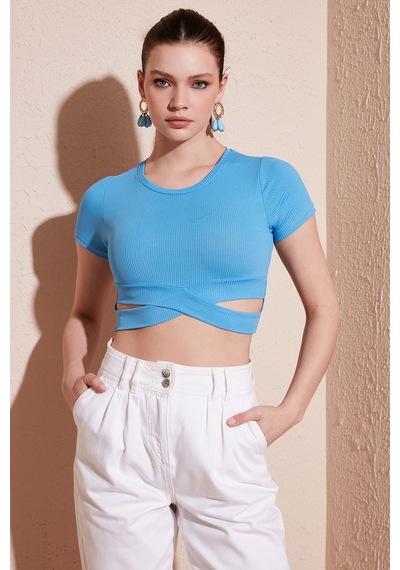 Lela Fitilli Bel Detaylı Kısa Kollu Dar Kesim Crop Bayan Bluz 5864211 Bebe Mavi