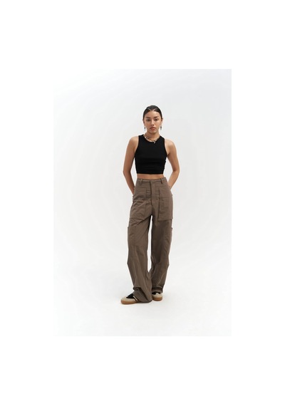 Mai Collection Mai Studios Co. Wendy Haki Paraşüt Kargo Pantolon Haki Mai Collection Mai Studios Co. Wendy Haki Paraşüt Kargo Pantolon Haki