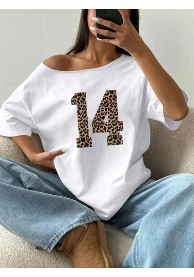 Tarzsokak Kadın Kayık Yaka 14 Baskılı Oversize %100 Pamuk Beyaz