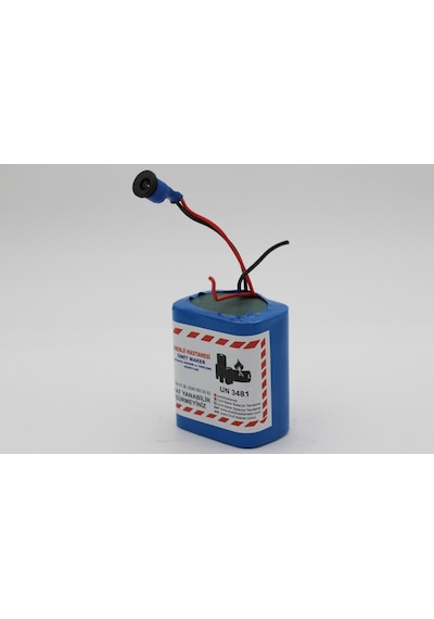Ümit Maker 12.6v 6,4 Ah Lityum Batarya Şarj Aleti Hediyedir.