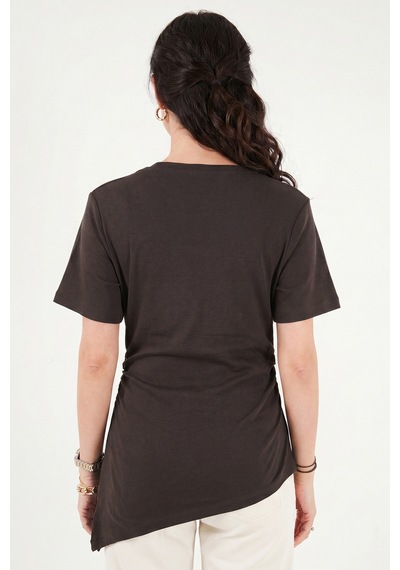 Lela Pamuklu Yanı Büzgülü Asimetrik Kesim Bisiklet Yaka T Shirt Bayan T Shirt 5867017 Kahve