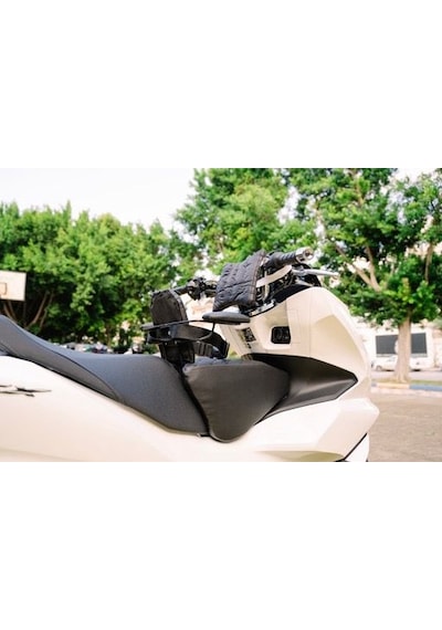 HONDA PCX Motosiklet Çocuk Koltuğu Deri ,Kollu, 4-8 Yaş Arası, Emniyet Kemerli