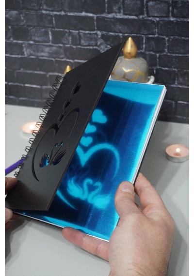 Kuğu Aşk Tasarım Siyah Ahşap Kapaklı Defter - Çizgisiz Defter - Sevgiliye Hediye - A5 Notebook