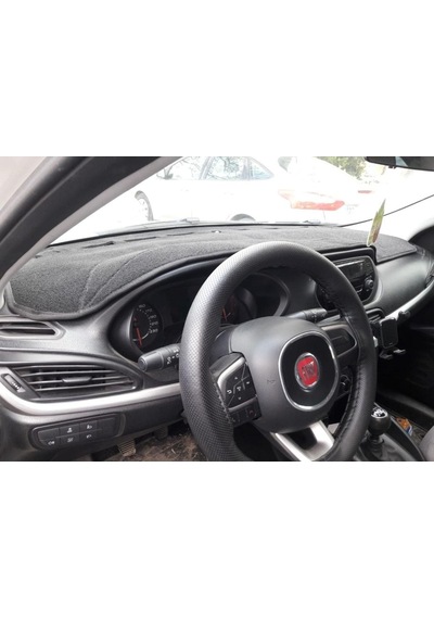 2015-2020 Modellerine Uygun Fiat Egea Ekransız Torpido Koruma Halısı Siyah Kenar Renk Siyah