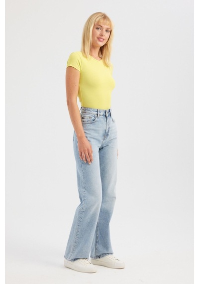 Hiccup Yuvarlak Yaka Çapraz Arka Kısa Kollu Crop Top Sarı