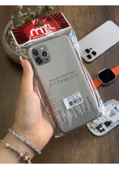 Apple iPhone 11 Pro Max Uyumlu Süper İnce Mat Ultra Thin Silikon Kılıf Buzlu Siyah