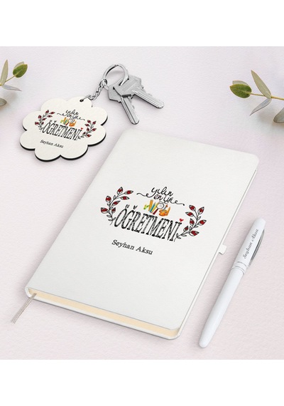 Kişiye Özel Yılın En İyi Öğretmeni Beyaz Defter Kalem Ve Anahtarl N11.3908