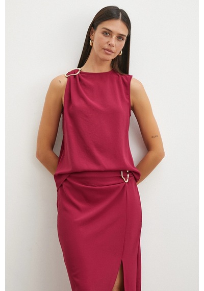 Uterpe Omuz Tokalı Saten Bluz Bordo
