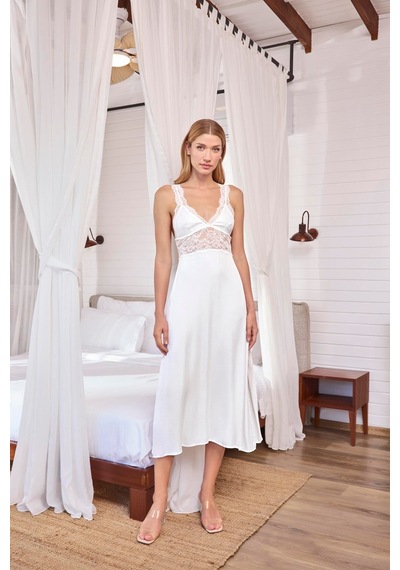 Aria's Closet Arias Closet Göğüs Ve Sırt Dekolteli Dantelli Ve Yırtmaçlı Saten Gecelik BEYAZ Aria's Closet Arias Closet Göğüs Ve Sırt Dekolteli Dantelli Ve Yırtmaçlı Saten Gecelik BEYAZ