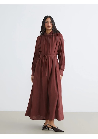 Lc Waikiki Kahverengi Dik Yaka Kuşaklı Oversize Büzgülü Elbise