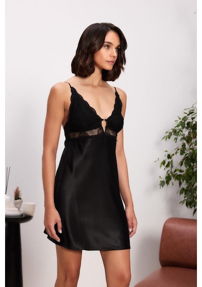 Pierre Cardin 6035 Kadın Saten Gecelik Sabahlık Pijama Takım Şort Takım 6'lı Gelin Çeyiz Set Siyah Pierre Cardin 6035 Kadın Saten Gecelik Sabahlık Pijama Takım Şort Takım 6'lı Gelin Çeyiz Set Siyah