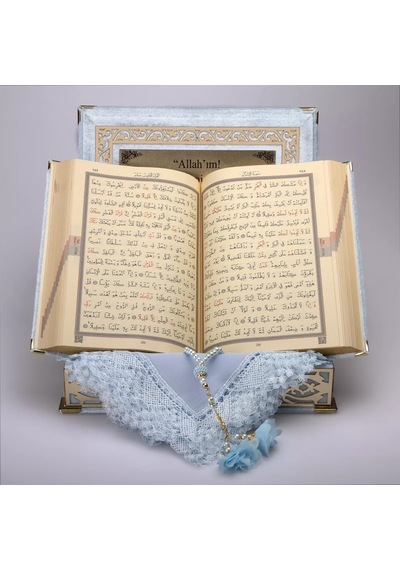 Şal + Tesbih + Kuran Hediye Seti Orta Boy, Şemslafzatullah, Gold Pleksi, Raşel Kutu, Bebe Mavi