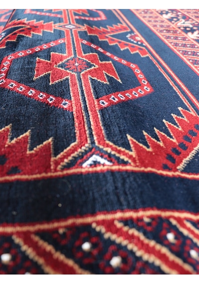 Nakış Serisi Lacivert Kırmızı Geometrik Motifli Şık Salon Halısı Af316 Navy Çok Renkli