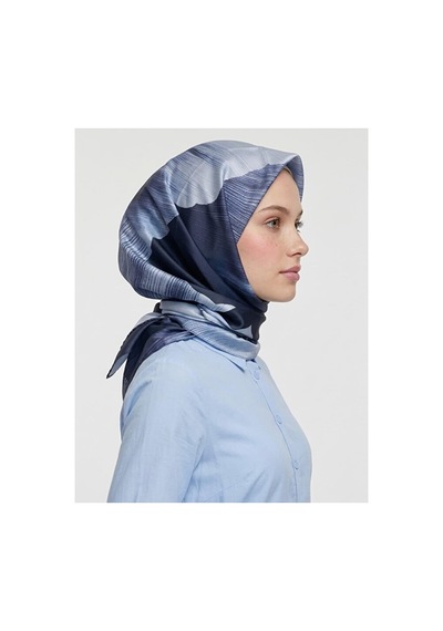 Bushu Çiçek Ve Desenli Twill Eşarp Lacivert Sevgi