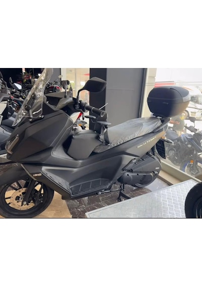 Kymco Skytown Motosiklet Çocuk Koltuğu, Emniyet Kemerli