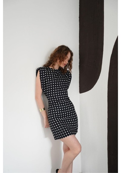 Verymoda Puantiyeli Bisiklet Yaka Diz Üstü Elbise D3013 Siyah