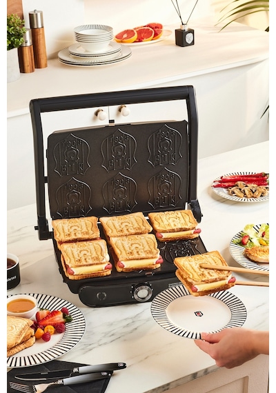 Karaca X 2400 W Beşiktaş Lisanslı Taraftar Logo Plakalı Tost  Makinesi
