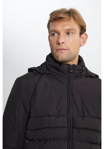 AC&Co / Altınyıldız Classics Erkek Sıyah Standart Fit Normal Kesim Çıkma Kapüşon Dik Yaka Yan Cepli Mont Siyah AC&Co / Altınyıldız Classics Erkek Sıyah Standart Fit Normal Kesim Çıkma Kapüşon Dik Yaka Yan Cepli Mont Siyah