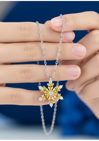 Çekirdekjewelry 925 Ayar Gümüş Kamelya Çiçeği Kolye Gri