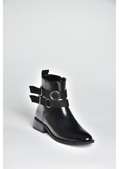 Fox Shoes V312362260 Siyah Rustik Kemer Detaylı Kadın Bot Siyah