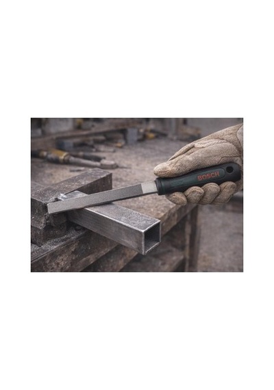 200 Mm Uzunluğunda Metal Eğe, Orta Dişli Ve Ergonomik Saplı