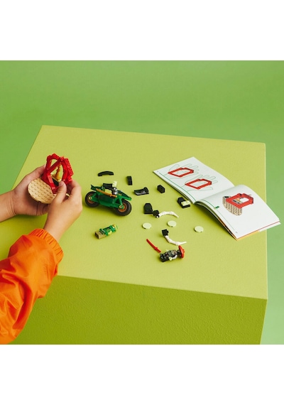 LEGO Ninjago 71788 Lloyd’un Ninja Sokak Motosikleti 64 Parça