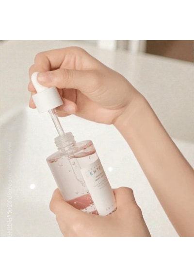 Skin1004 Centella Poremizing Fresh Gözenek Sıkılaştırıcı Ve Sebum Dengeleyici Serum 30 ML