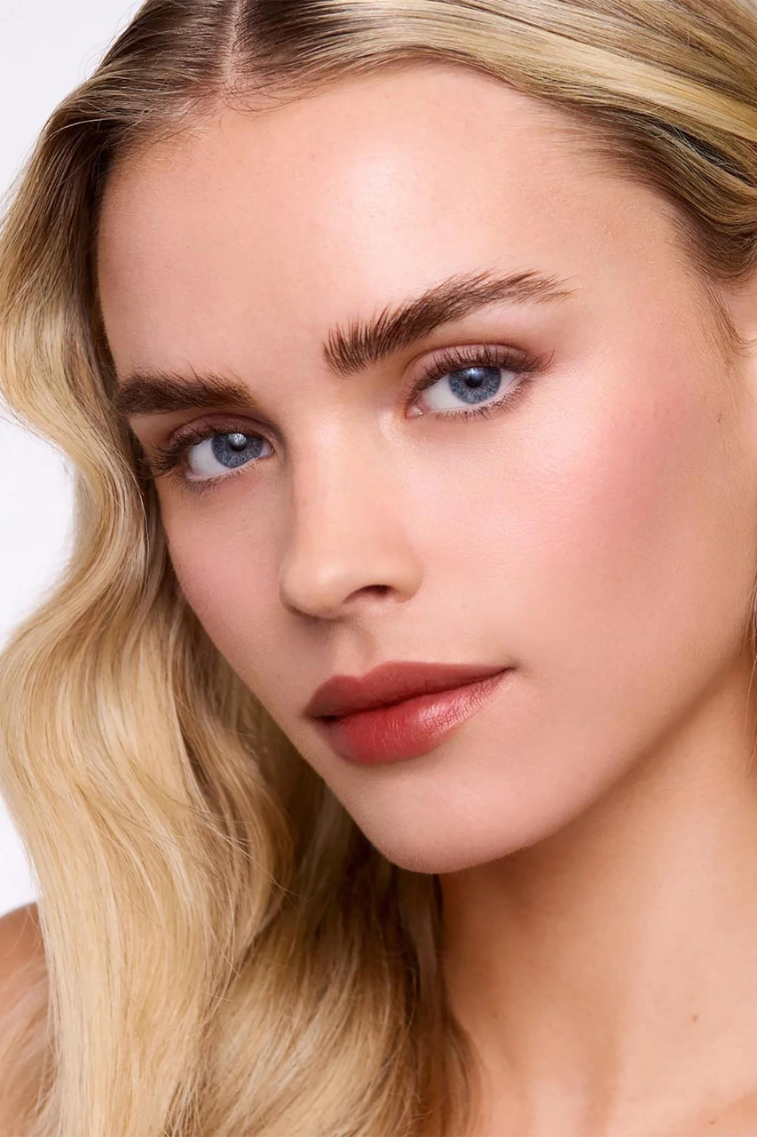 Wonderskin Uzun Süre Kalıcı Renkli Dudak Maskesi Hush 4 ML