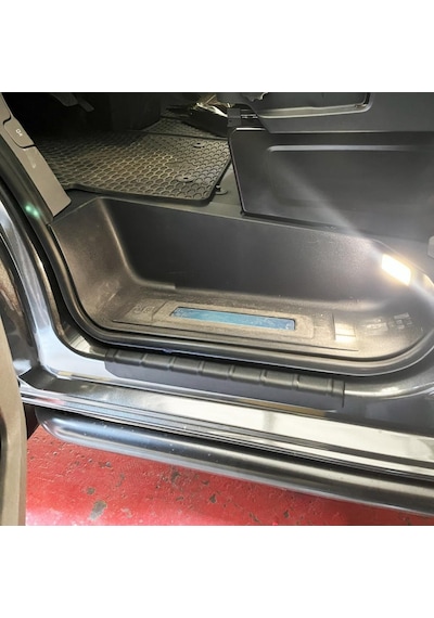 Volkswagen Transporter T7 Ferrous Kapı Eşiği Plastiği 2 Parça 2022 Ve Üstü
