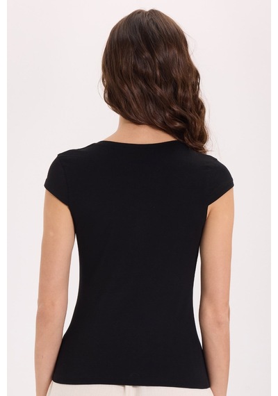 Tudors Kadın Slim Fit Dar Kesim Pamuklu Likralı Bisiklet Yaka Ay Kol Siyah Tişört-51121