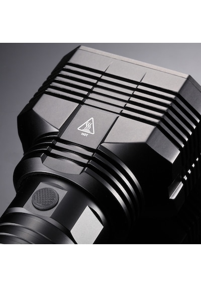 Nitecore Eax 2000 Lumen El Feneri (8xaa) Siyah