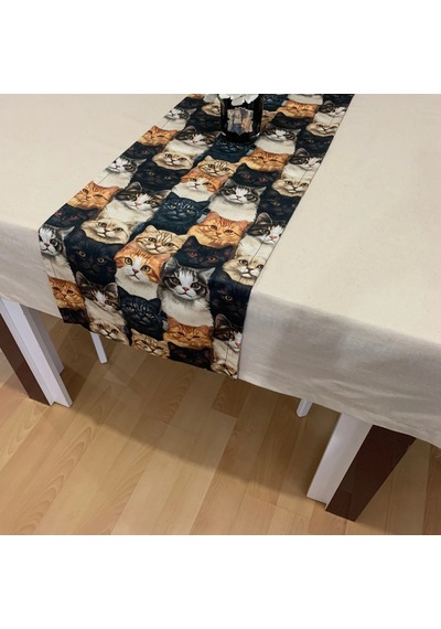 Kedi Desenli, Yüksek Kaliteli Dijital Baskılı Runner, Dayanıklı, Modern Tasarım 40x150 Cm Çok Renkli
