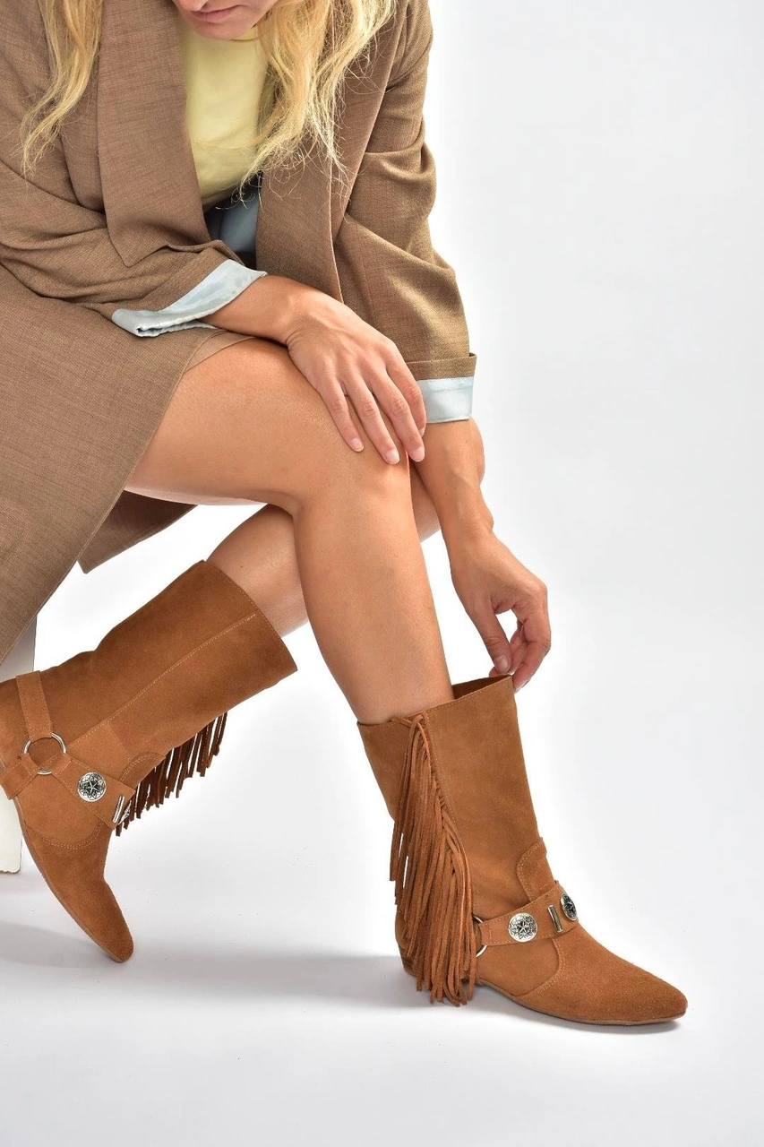 Fox Shoes V380625502 Taba Süet Püskül Detaylı Kadın Bot Taba-Süet
