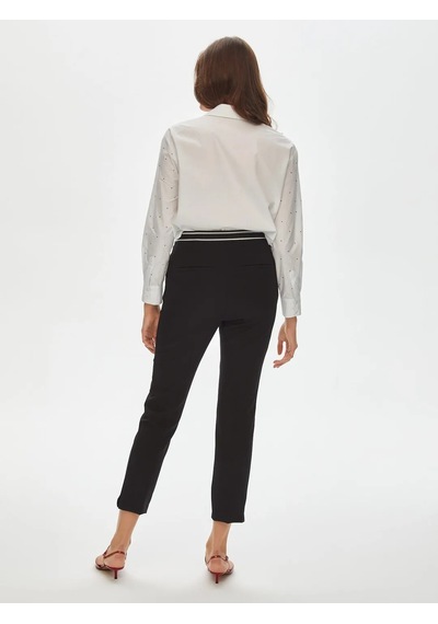 Faik Sönmez Arka Kemeri Lastikli Slim Fit Kadın Pantolon 00088 Siyah Faik Sönmez Arka Kemeri Lastikli Slim Fit Kadın Pantolon 00088 Siyah