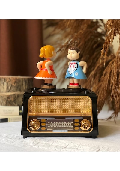 Radyo Görünümlü Öpüşen Çift Müzik Kutusu 2005
