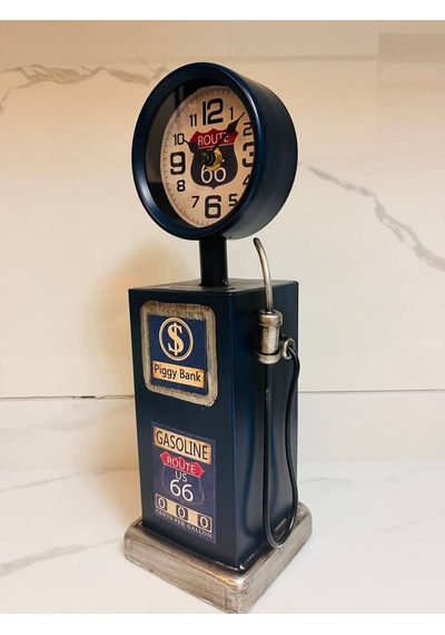 Retro Benzin Pompası Tasarımlı Metal Masa Saati Ve Kumbara Ahşap