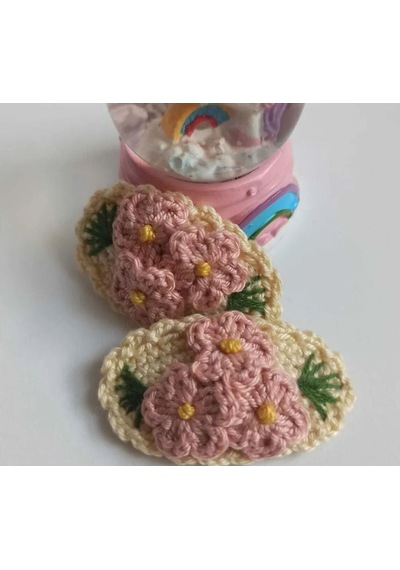 Çocuk Üç Çiçekli Amigurumi Örgü Toka Bej Tek Ebat Çok Renkli