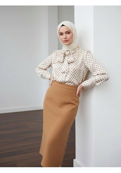 Pera Moda Puantiye Desenli Paris Fularlı Gömlek Kahve