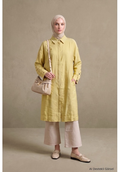 Armine Trend Gizli Düğmeli Yandan Cepki Klasik Yaka Tunik 98 Cm Boy Yağ Yeşili 26kt455 Armine Trend Gizli Düğmeli Yandan Cepki Klasik Yaka Tunik 98 Cm Boy Yağ Yeşili 26kt455