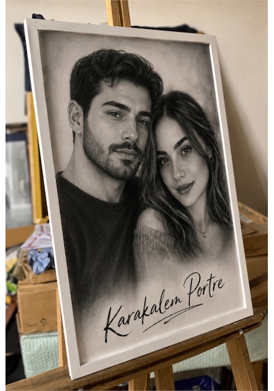50x70 Ebatında 2 Kişilik Karakalem El Çalışması Portre Beyaz