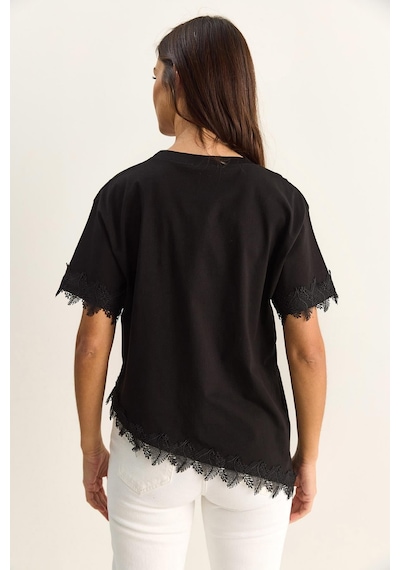 Shade Kadın Bisiklet Yaka Dantel Detaylı Asimetrik Kesim Oversize T-shirt 2224 60286124 - Siyah