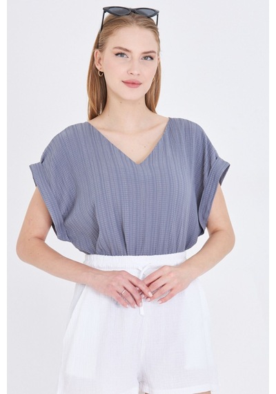 Armonika Kadın Gri V Yaka Yanları Yırtmaçlı Arkası Uzun Duble Kol Detaylı Oversize Bluz Arm-24y001074 Armonika Kadın Gri V Yaka Yanları Yırtmaçlı Arkası Uzun Duble Kol Detaylı Oversize Bluz Arm-24y001074