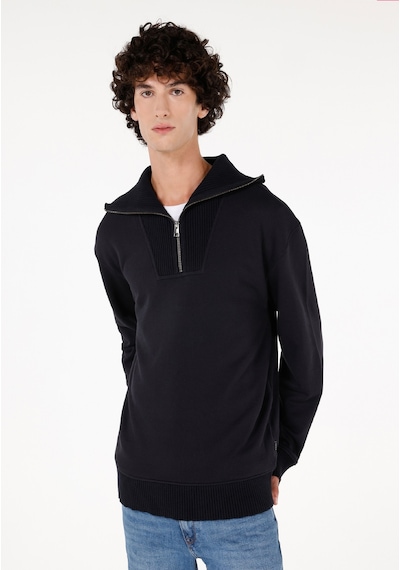 Colin's Colins Normal Kesim Fermuarlı Dik Yaka Siyah Erkek Sweatshirt Cl1071231 Siyah Colin's Colins Normal Kesim Fermuarlı Dik Yaka Siyah Erkek Sweatshirt Cl1071231 Siyah