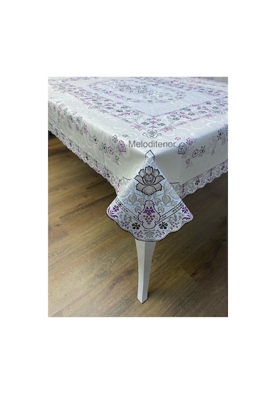 Astarlı Kenarlı Kilim Pano Desen Kaymaz Dikdörtgen Pvc Musamba Masa Örtüsü 120 X 155 Cm Mor
