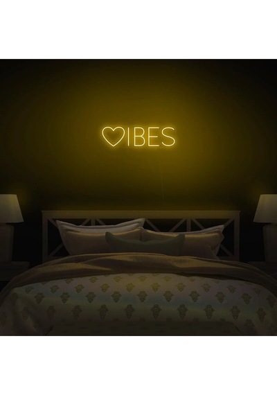 Vibes Yazılı Ve Şekilli Neon Tabela Sarı