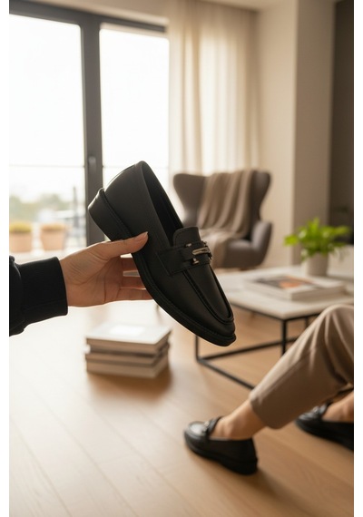 Enoch Kadın Minimalist Metal Köprü Detaylı Maskülen Şehir Loafer Siyah