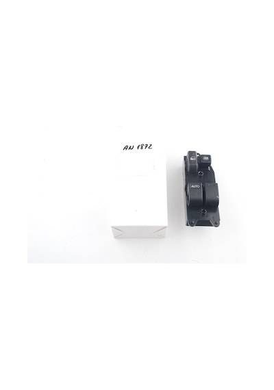 Toyota Uyumlu Yaris 1996-2006 Ön Sol Cam Açma Düğmesi Mcar 8482010100
