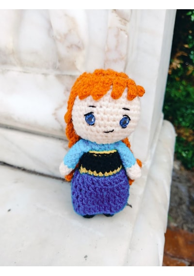 Anna Amigurumi Örgü Oyuncak - Çizgi Film Karakteri Hediyelik Figür 11 Cm